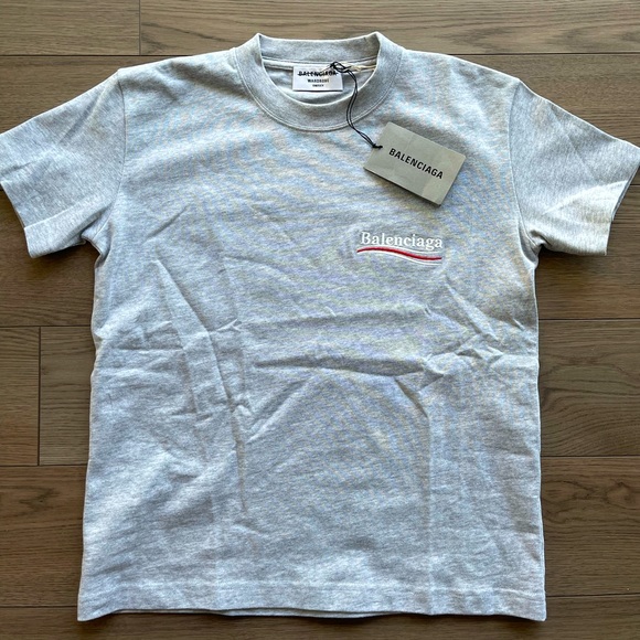 BALENCIAGA Small Fit Embrodied Logo T-Shirt. - Picture 3 of 9